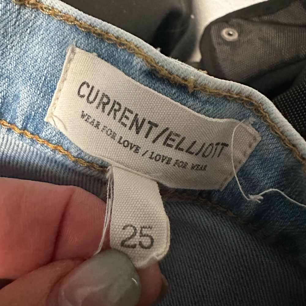 Current Elliot jeans wide/straight leg jeans size 25 worn once - Picture 4 of 5